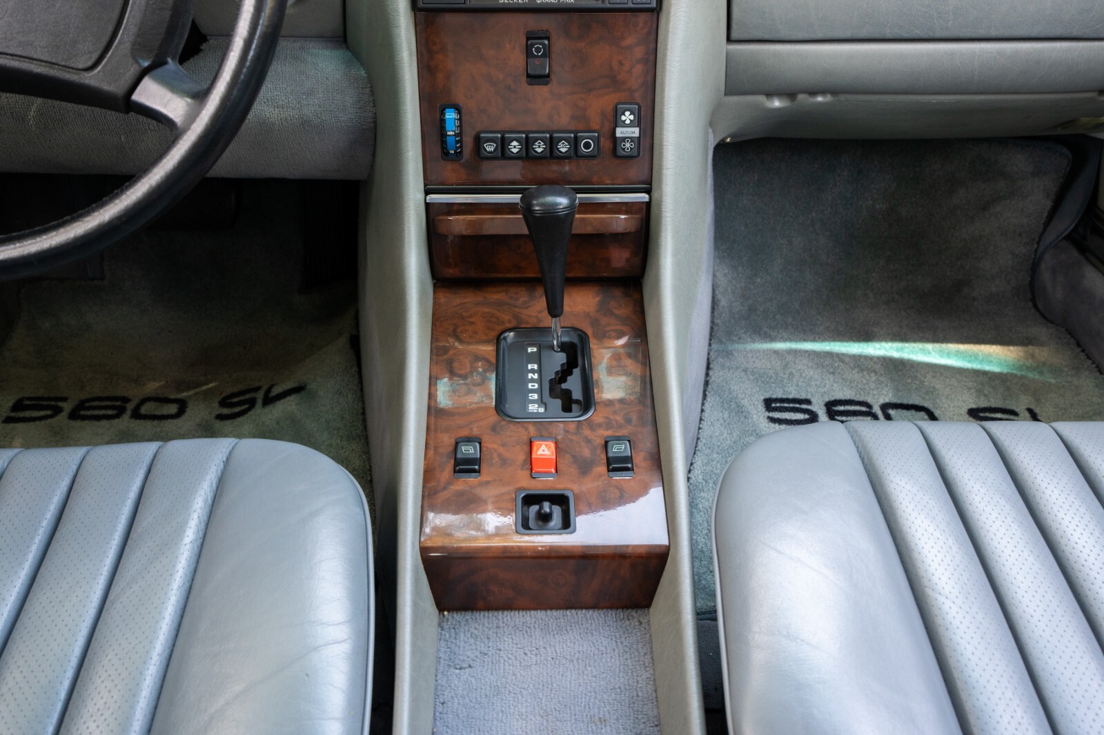 Mercedes-Benz-SL-Class-1987-Convertible-25