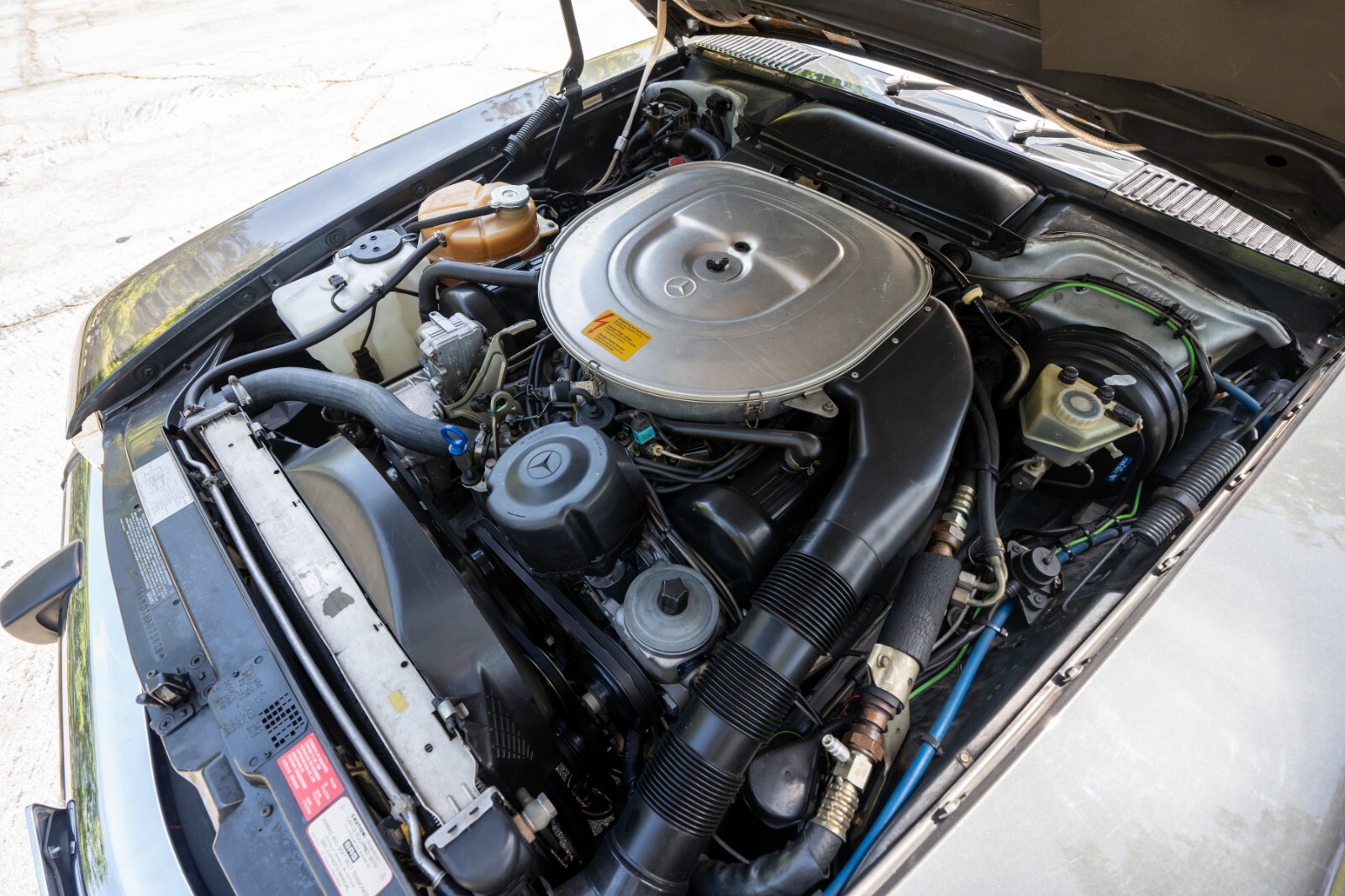 Mercedes-Benz-SL-Class-1987-Convertible-33