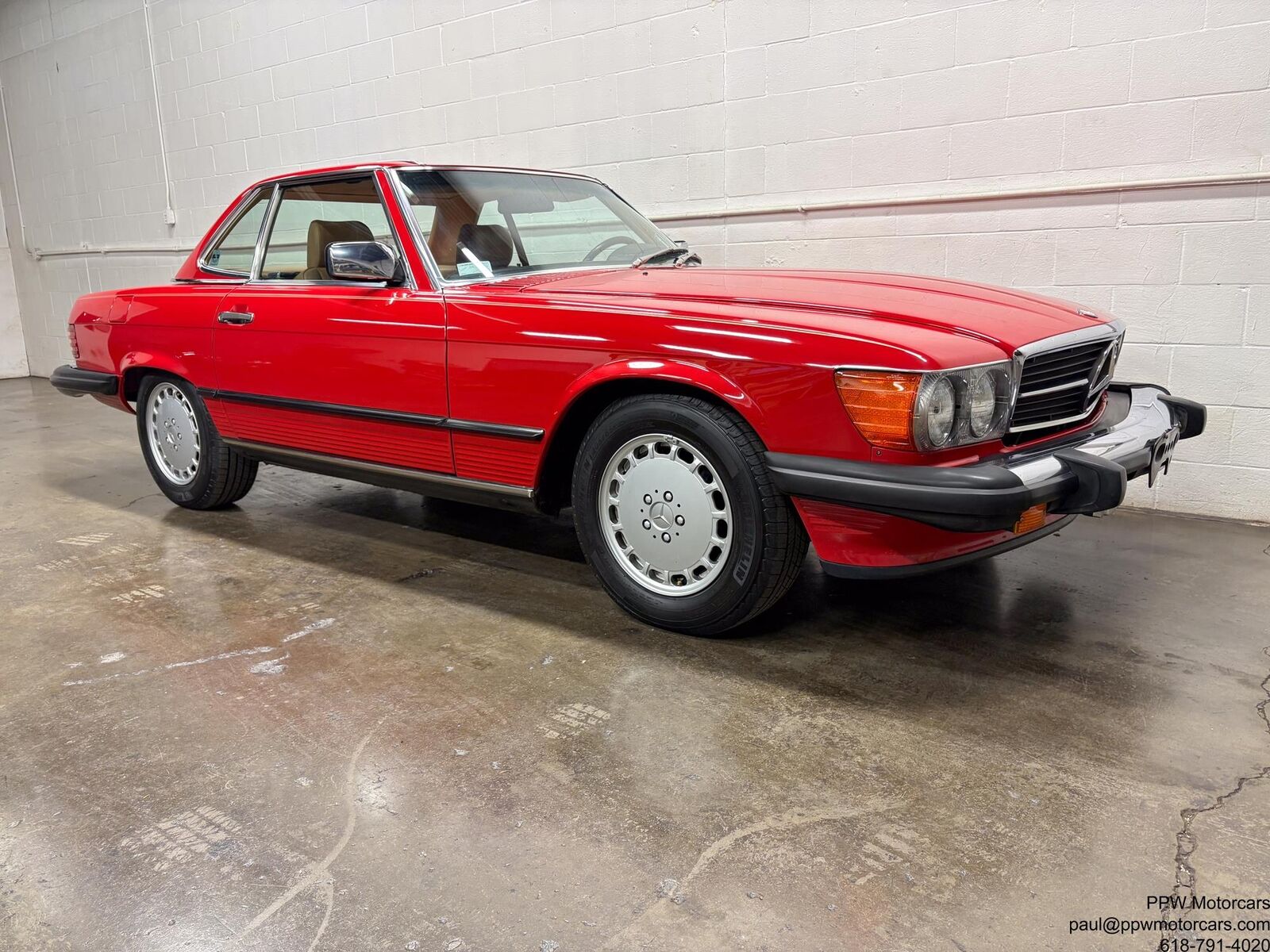 Mercedes-Benz-SL-Class-1987-Convertible-35