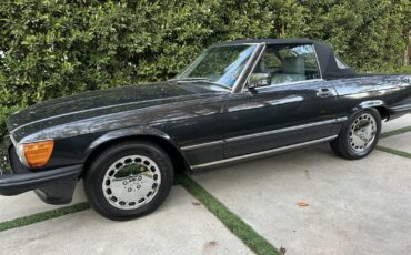 Mercedes-Benz-SL-Class-1987-Convertible-37