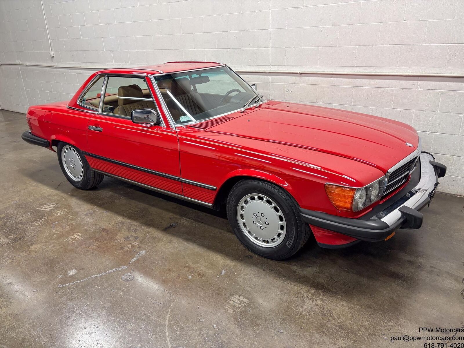 Mercedes-Benz-SL-Class-1987-Convertible-38