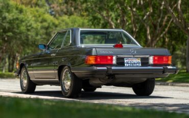 Mercedes-Benz-SL-Class-1987-Convertible-4