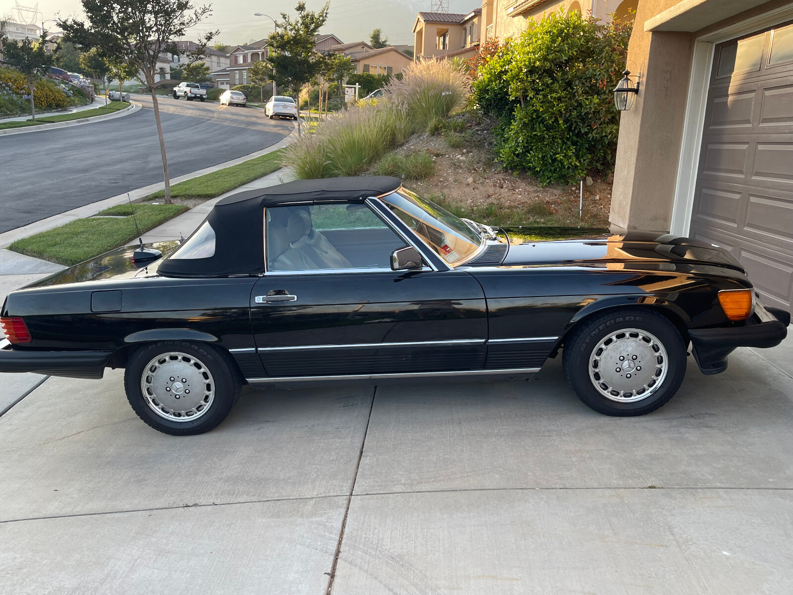 Mercedes-Benz SL-Class 1987 Convertible