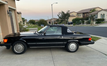 Mercedes-Benz-SL-Class-1987-Convertible-5