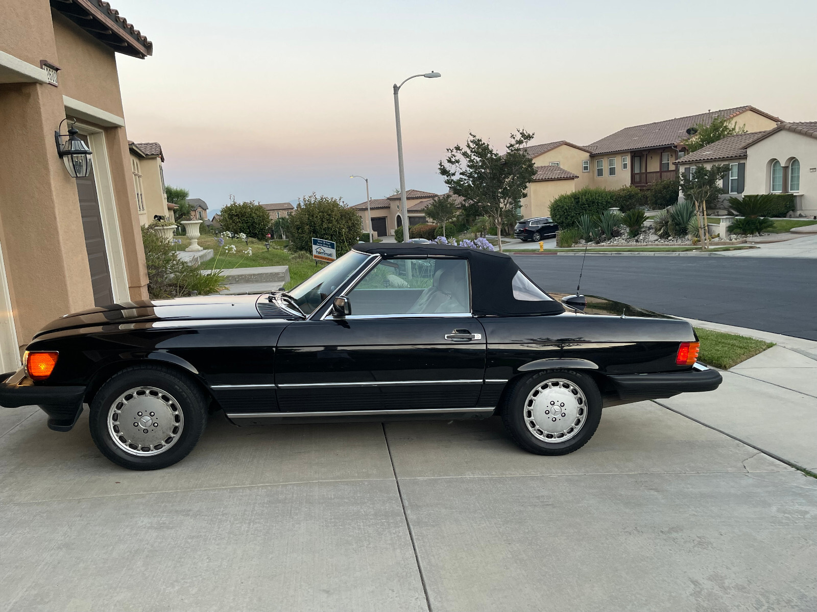 Mercedes-Benz-SL-Class-1987-Convertible-5