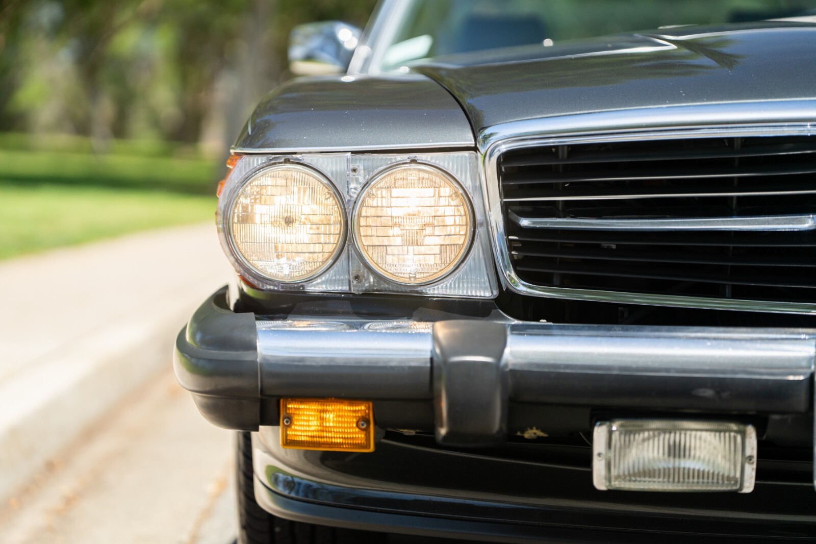 Mercedes-Benz-SL-Class-1987-Convertible-6