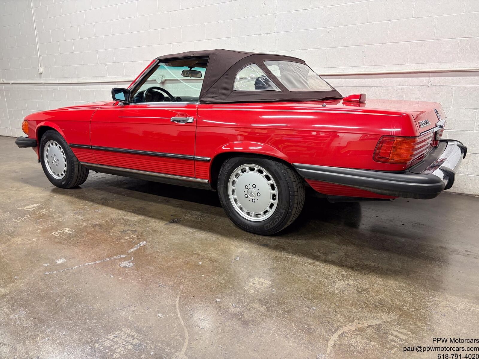 Mercedes-Benz-SL-Class-1987-Convertible-8