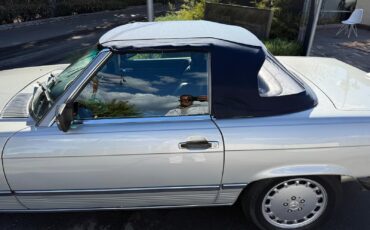 Mercedes-Benz-SL-Class-1988-Convertible-10