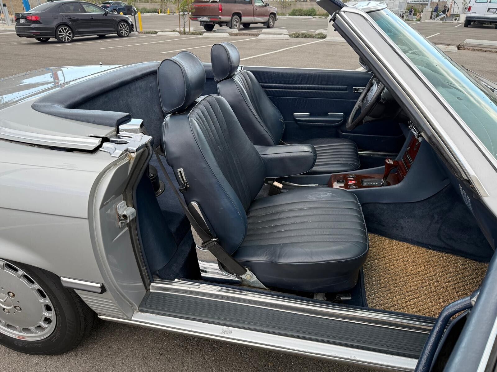 Mercedes-Benz-SL-Class-1988-Convertible-11