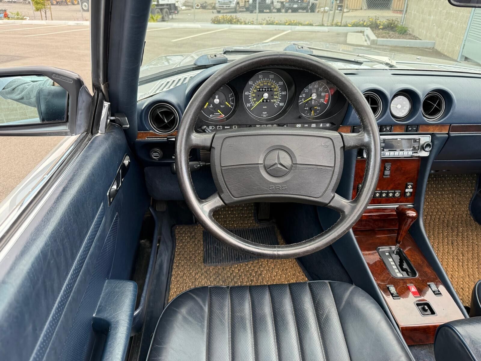 Mercedes-Benz-SL-Class-1988-Convertible-17