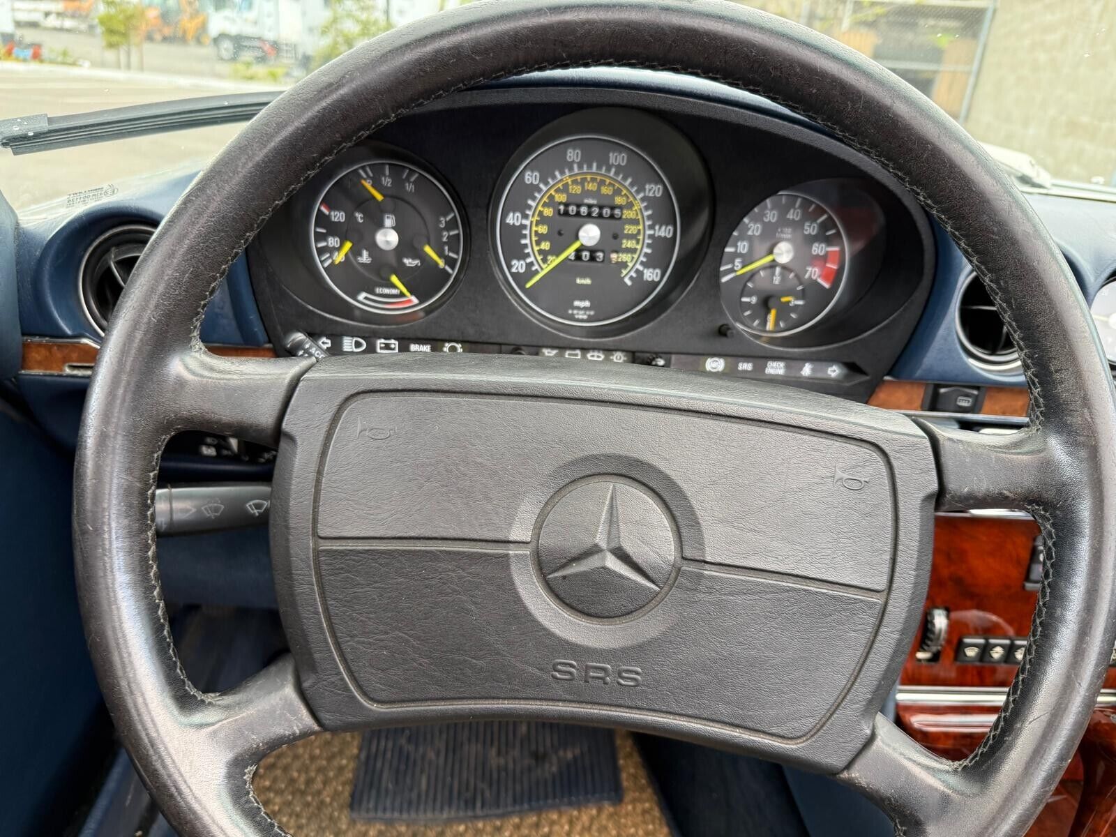 Mercedes-Benz-SL-Class-1988-Convertible-18