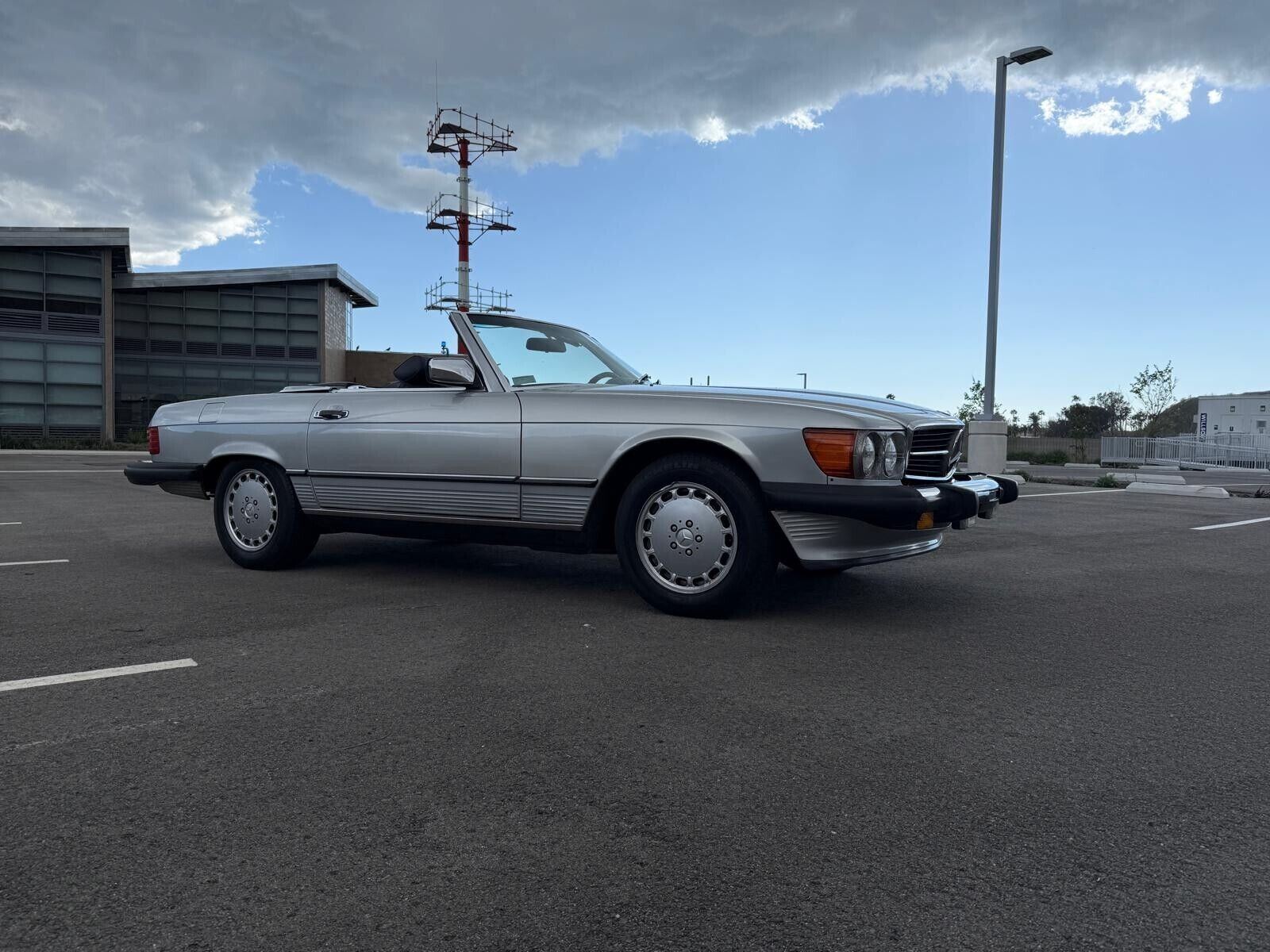 Mercedes-Benz-SL-Class-1988-Convertible-8