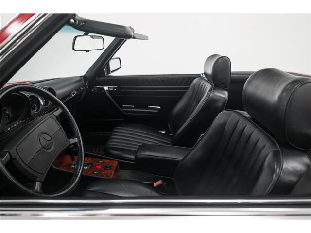 Mercedes-Benz-SL-Class-1989-Convertible-23