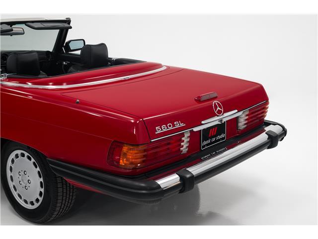 Mercedes-Benz-SL-Class-1989-Convertible-30