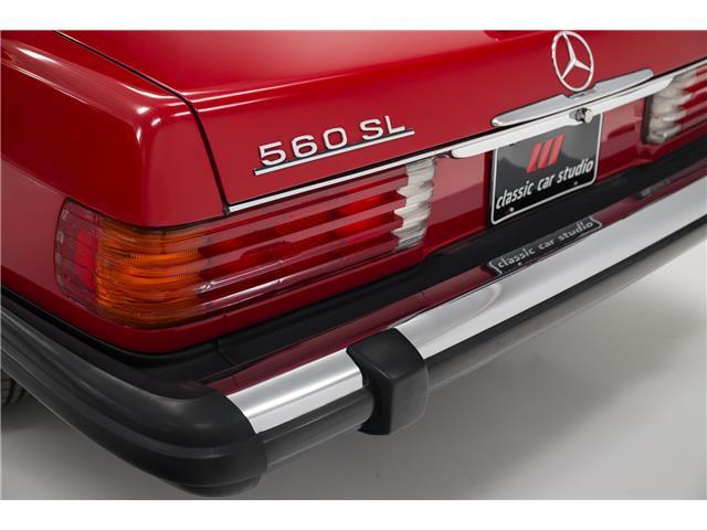 Mercedes-Benz-SL-Class-1989-Convertible-33