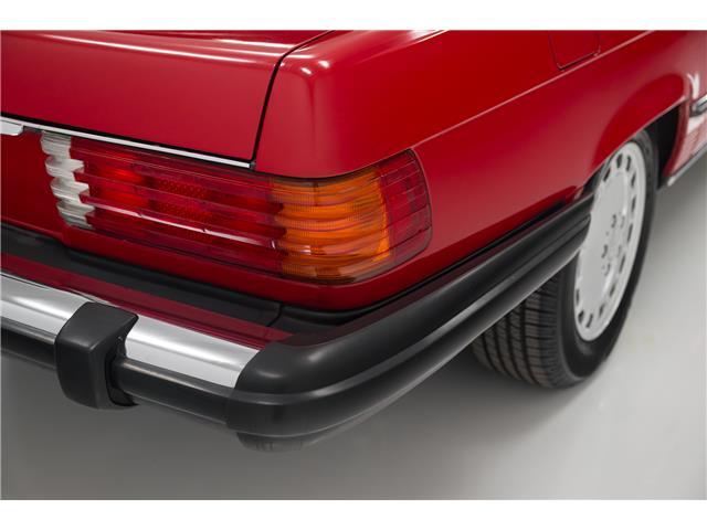 Mercedes-Benz-SL-Class-1989-Convertible-39