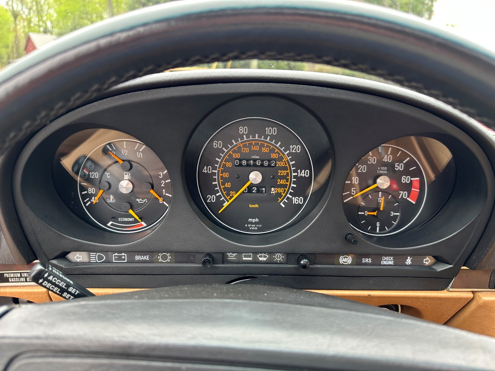 Mercedes-Benz-SL-Class-1989-Coupe-23