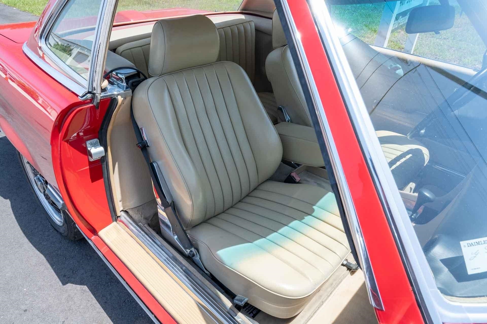 Mercedes-Benz-SL560-1987-2-Door-13