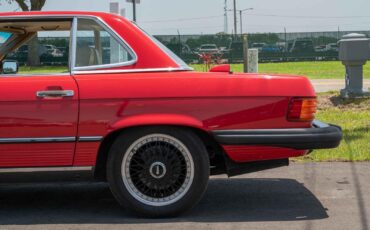Mercedes-Benz-SL560-1987-2-Door-18