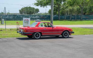 Mercedes-Benz-SL560-1987-2-Door-23