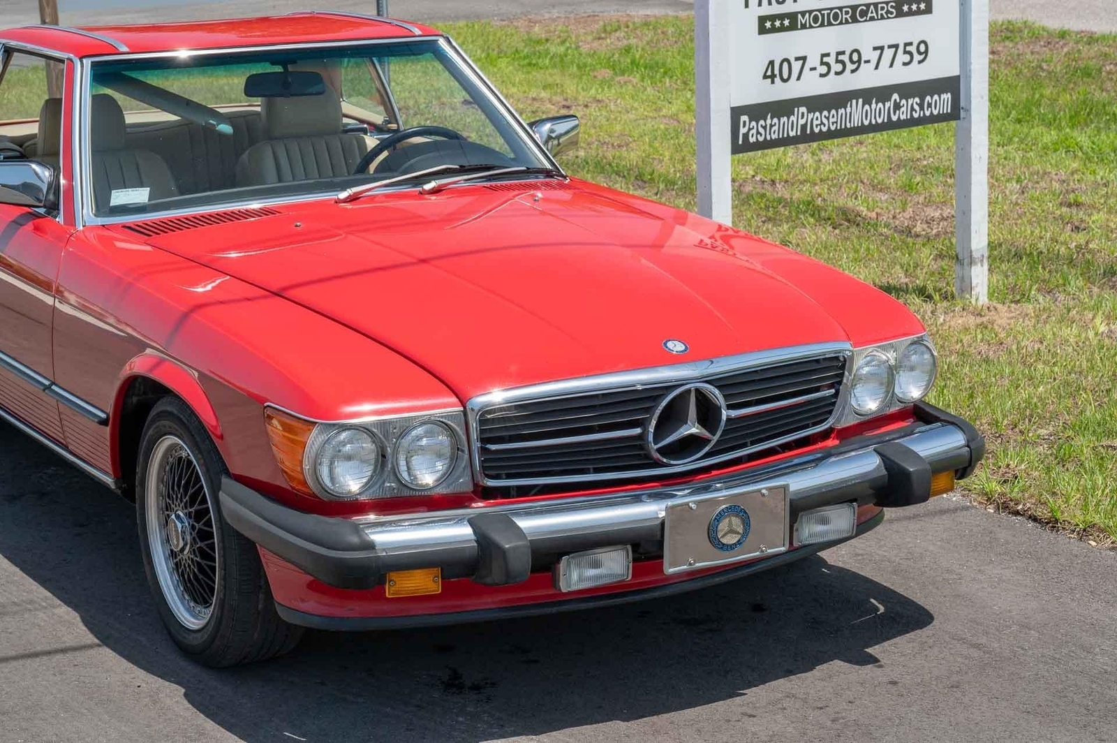 Mercedes-Benz-SL560-1987-2-Door-25