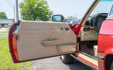 Mercedes-Benz-SL560-1987-2-Door-32