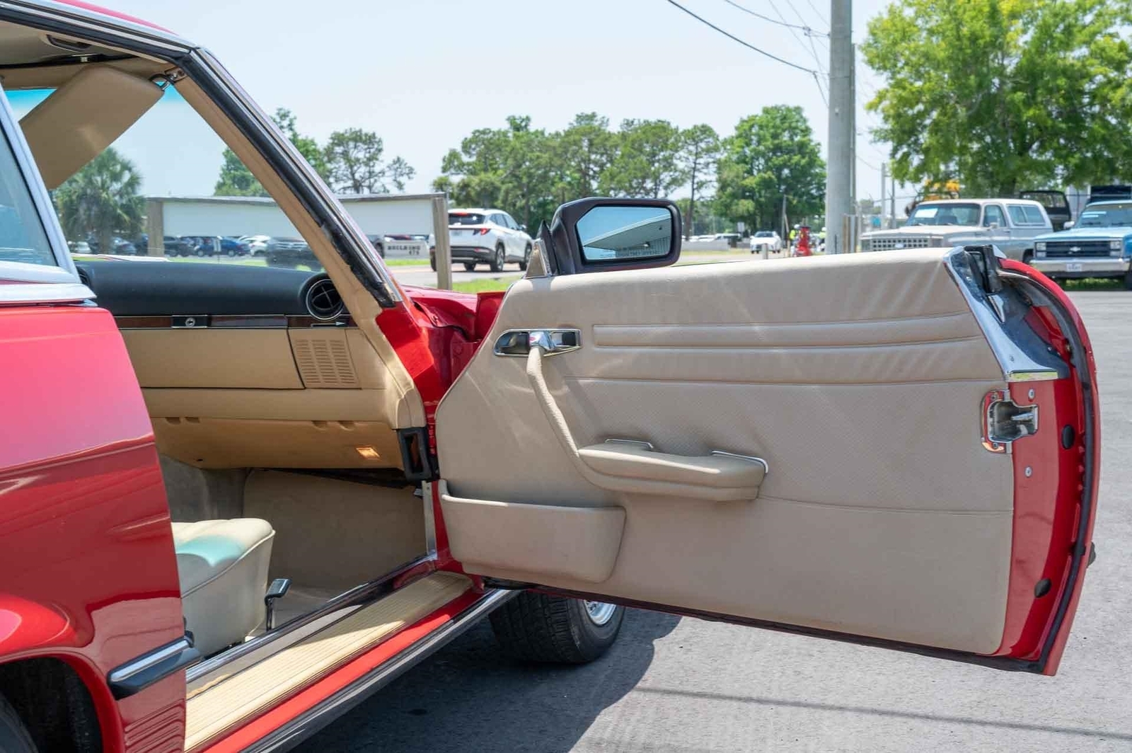 Mercedes-Benz-SL560-1987-2-Door-37