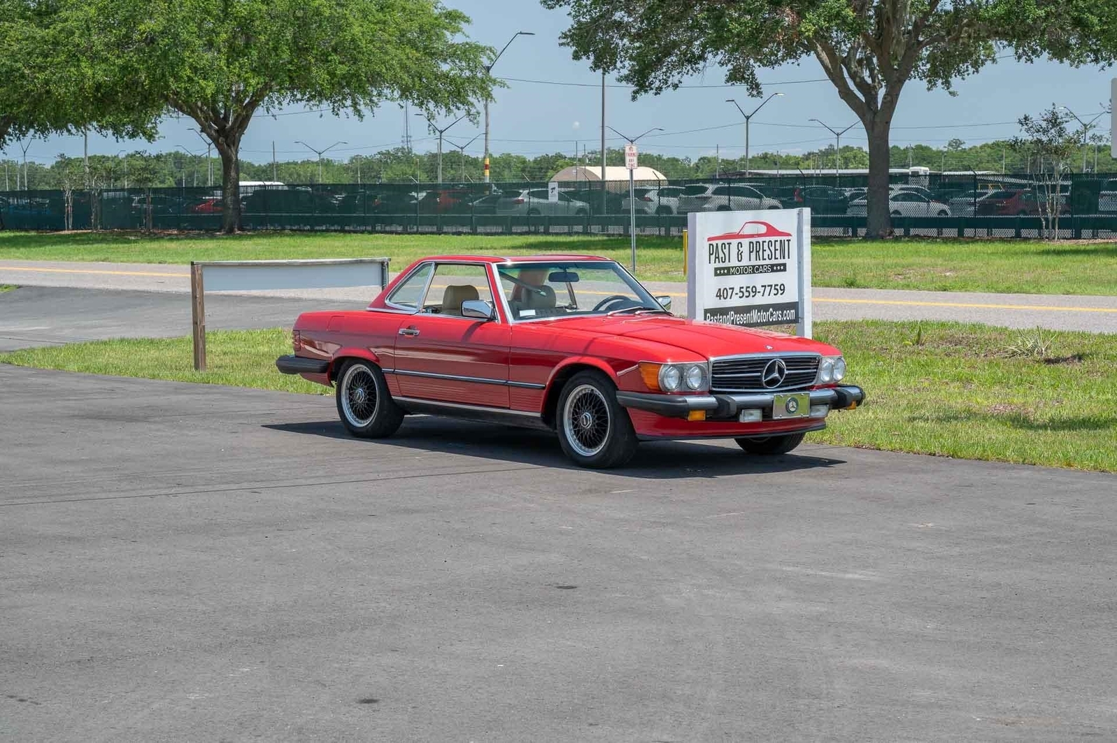 Mercedes-Benz-SL560-1987-2-Door-8