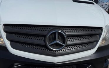 Mercedes-Benz-Sprinter-1916-Standard-Passenger-Van-11