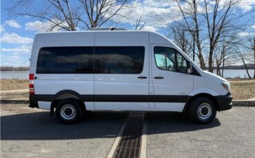 Mercedes-Benz-Sprinter-1916-Standard-Passenger-Van-2