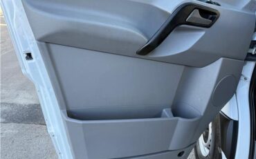 Mercedes-Benz-Sprinter-1916-Standard-Passenger-Van-27