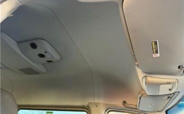Mercedes-Benz-Sprinter-1916-Standard-Passenger-Van-35