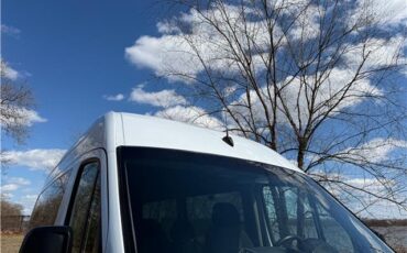 Mercedes-Benz-Sprinter-1916-Standard-Passenger-Van-8