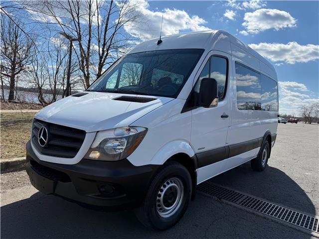 Mercedes-Benz-Sprinter-1916-Standard-Passenger-Van