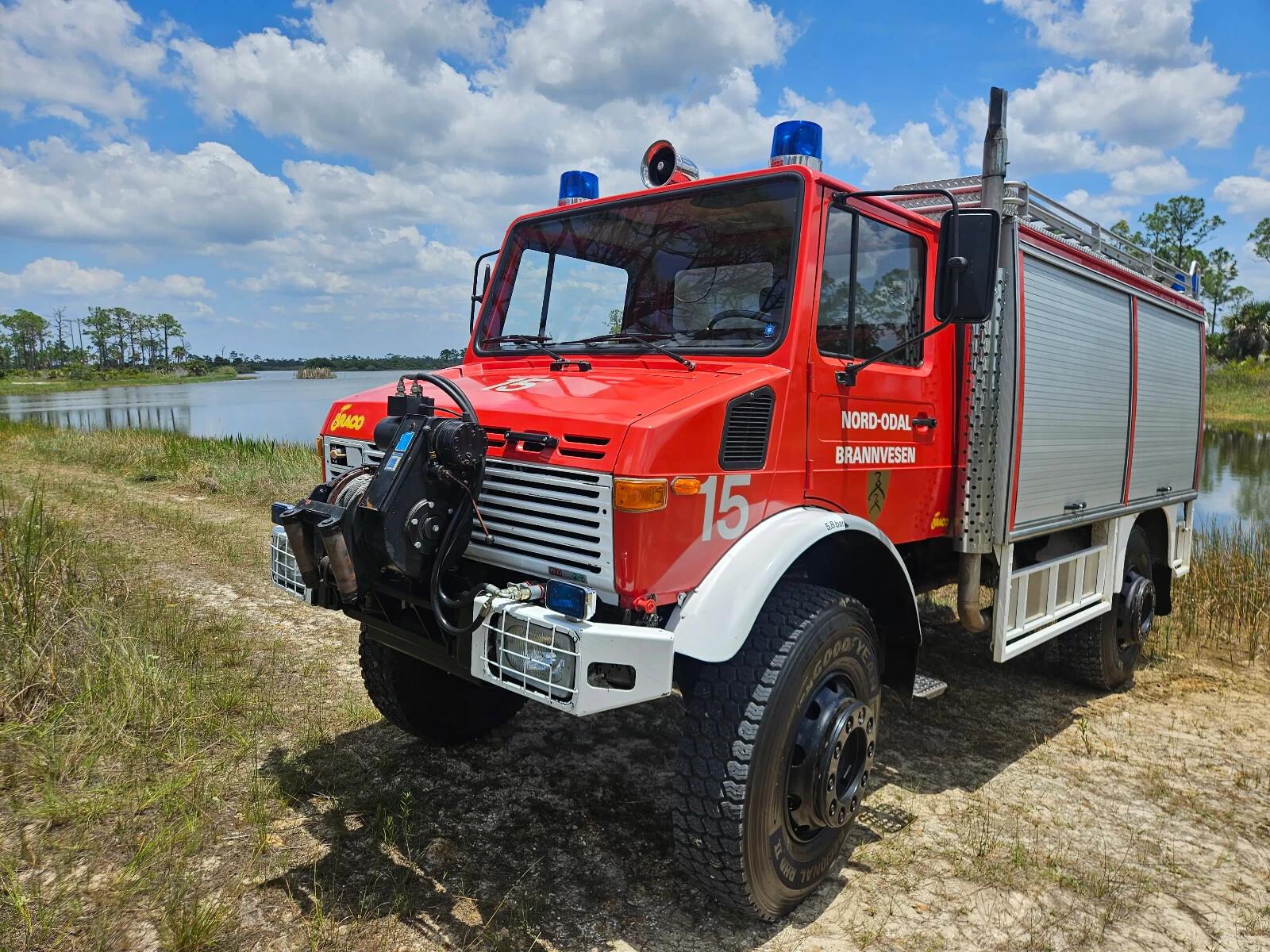 Mercedes-Benz-Unimog-U1700L-1980-Unimog-U1700L-1
