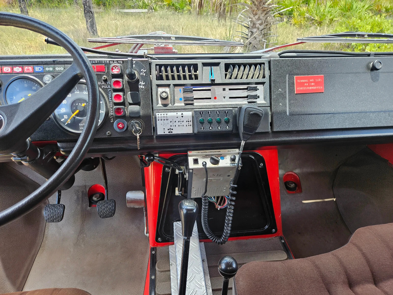 Mercedes-Benz-Unimog-U1700L-1980-Unimog-U1700L-17