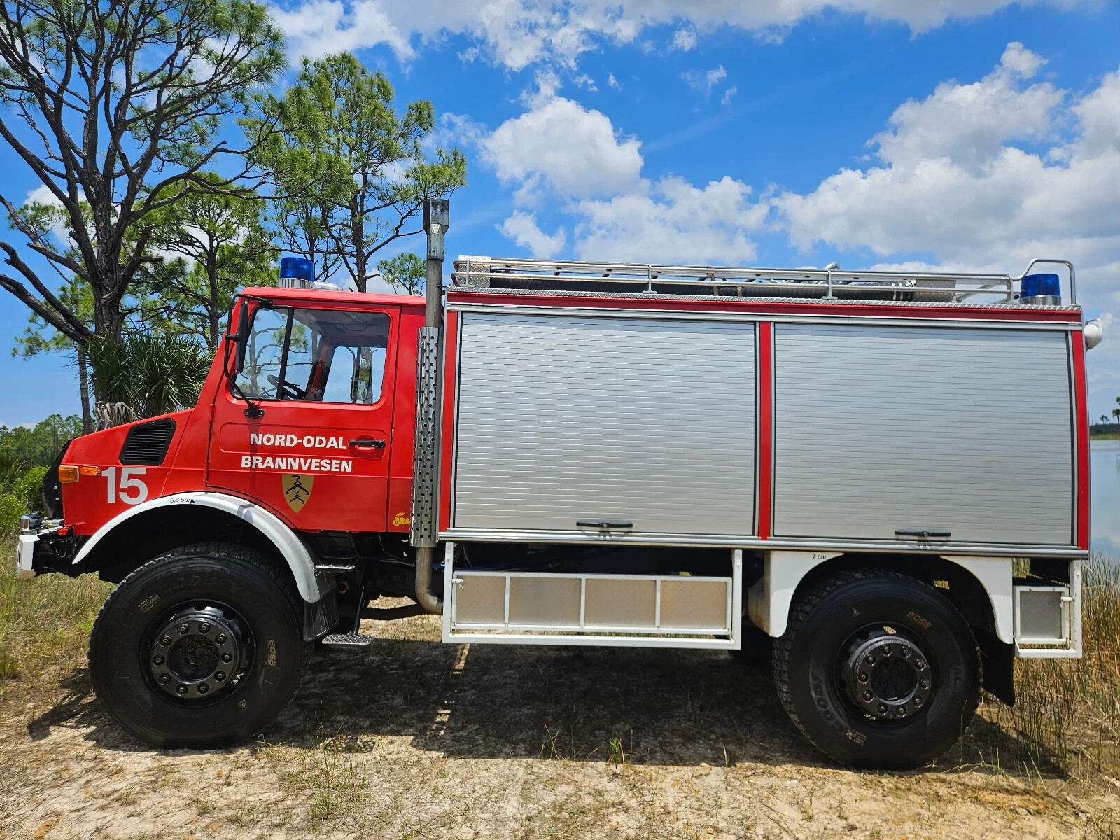 Mercedes-Benz-Unimog-U1700L-1980-Unimog-U1700L-2