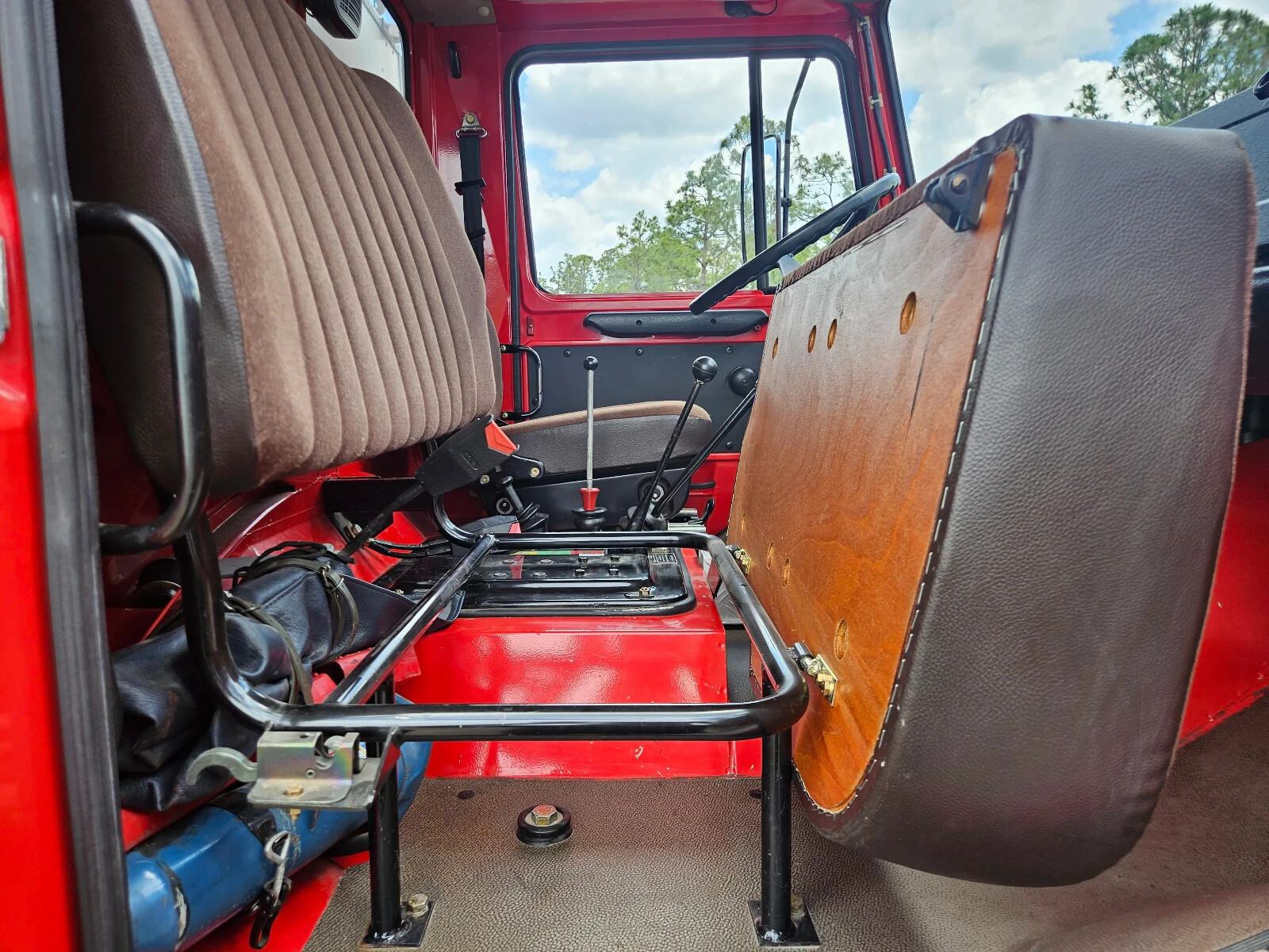 Mercedes-Benz-Unimog-U1700L-1980-Unimog-U1700L-22