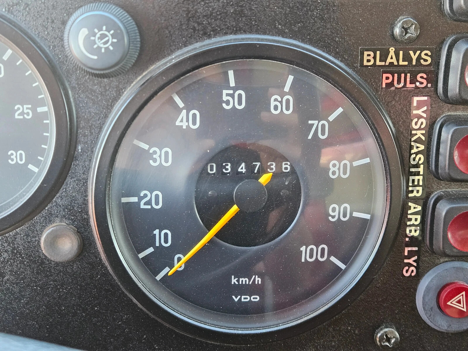 Mercedes-Benz-Unimog-U1700L-1980-Unimog-U1700L-36