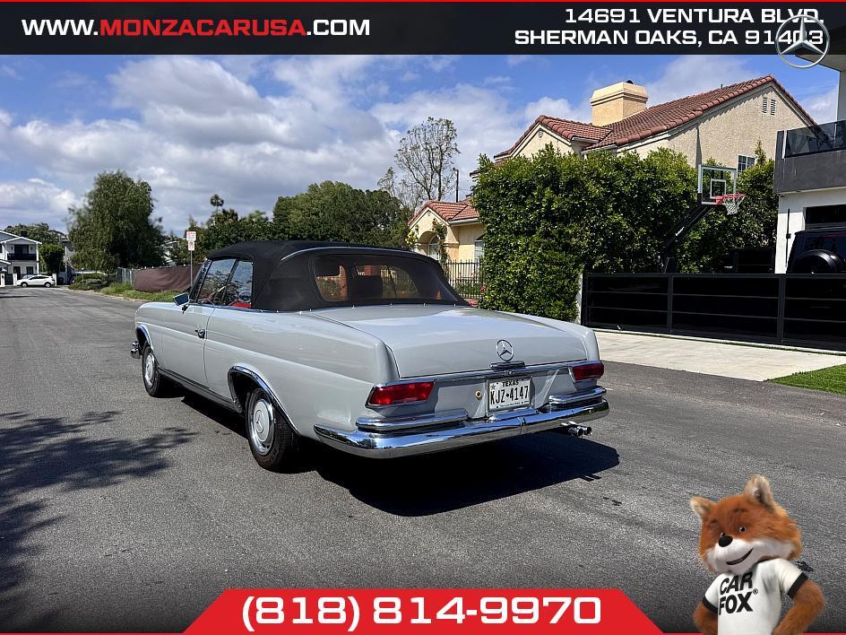 Mercedes-Benz-s220-1962-Convertible-24