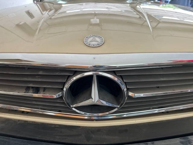 Mercedes-benz 450 sl  1977 yellow