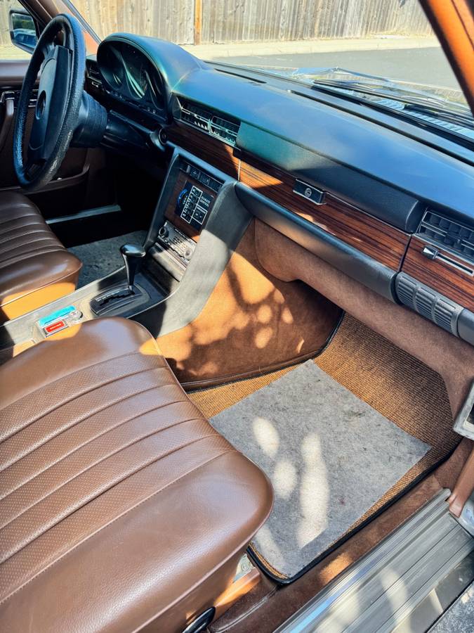 Mercedes-benz-450sel-1976-grey-12