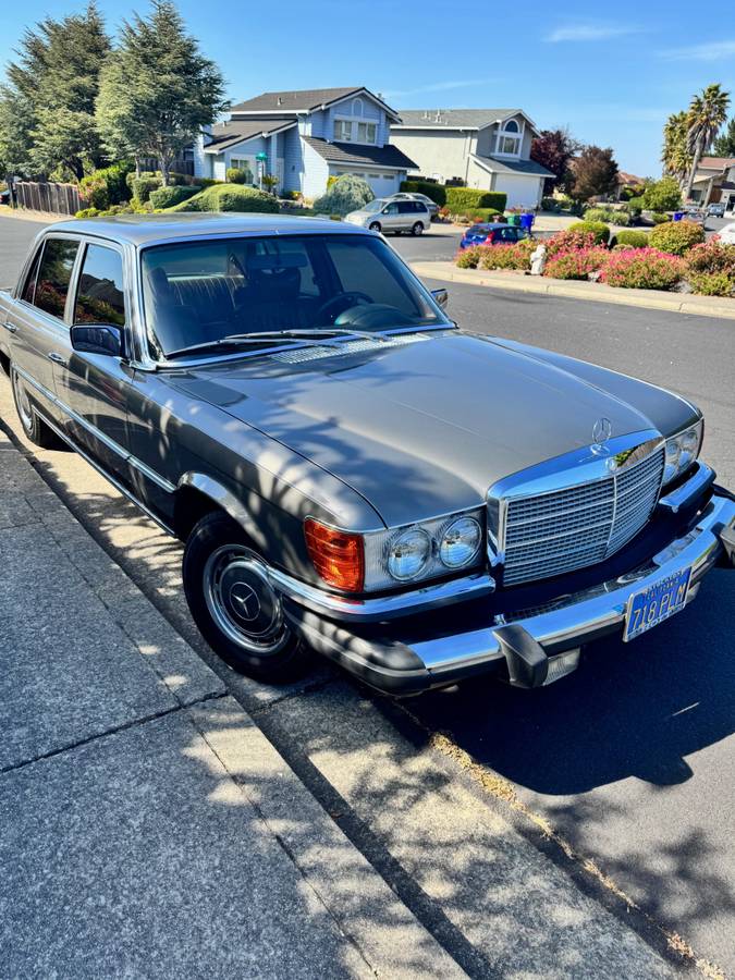Mercedes-benz-450sel-1976-grey-3