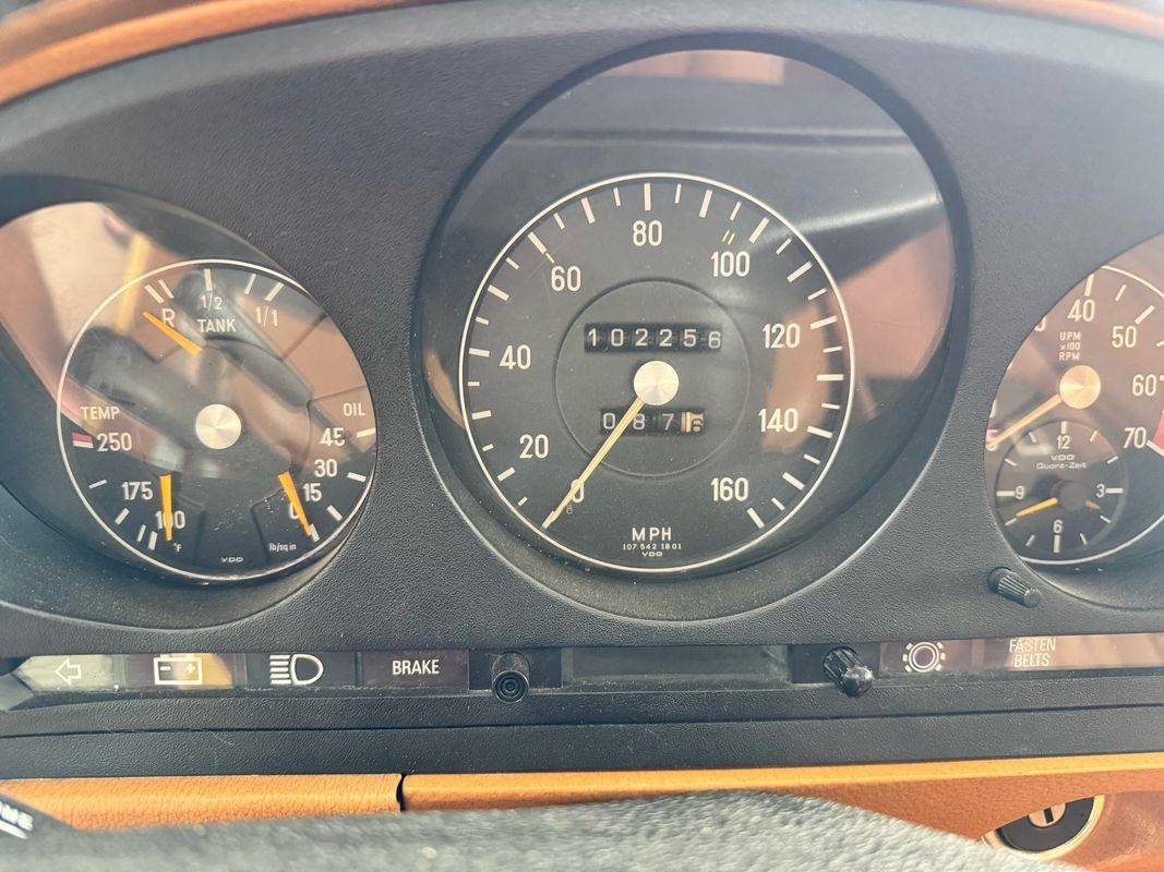 Mercedes-benz-450sl-1976-yellow-12