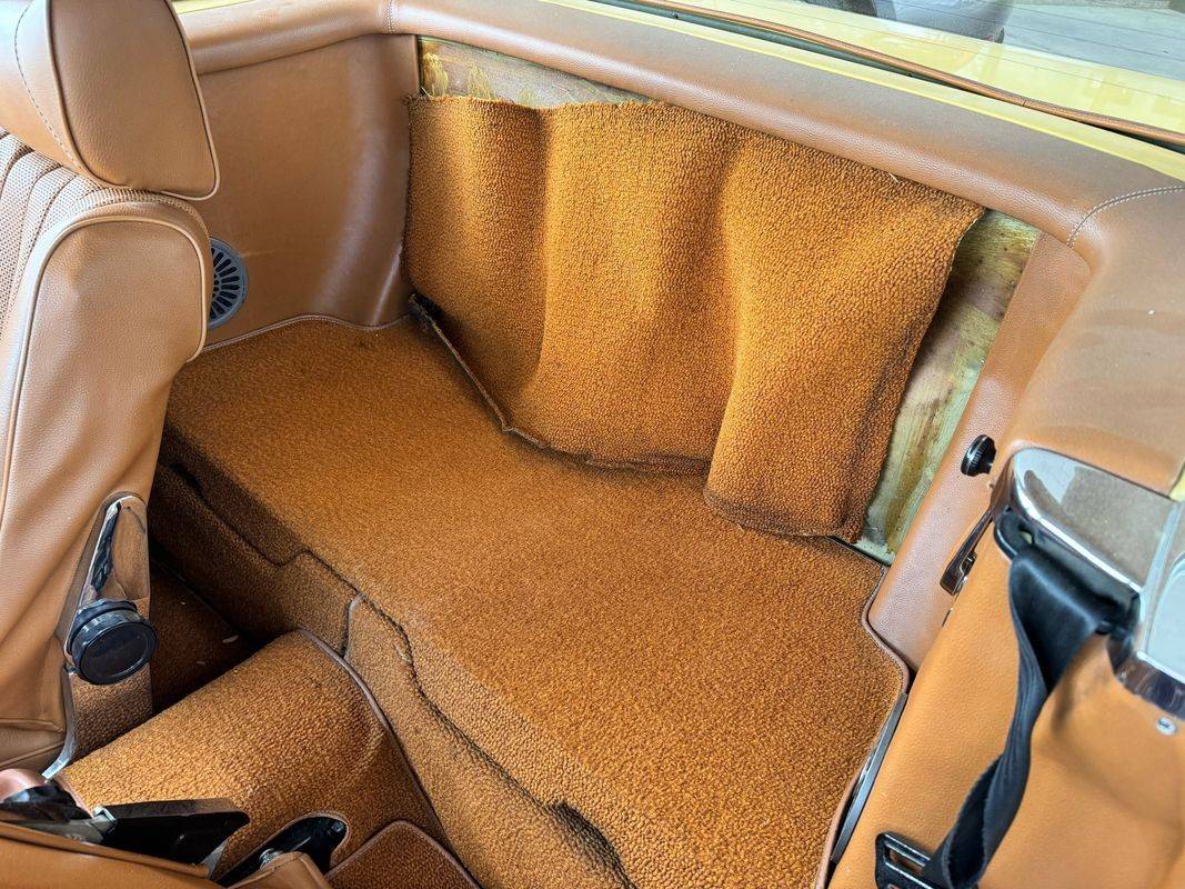 Mercedes-benz-450sl-1976-yellow-13