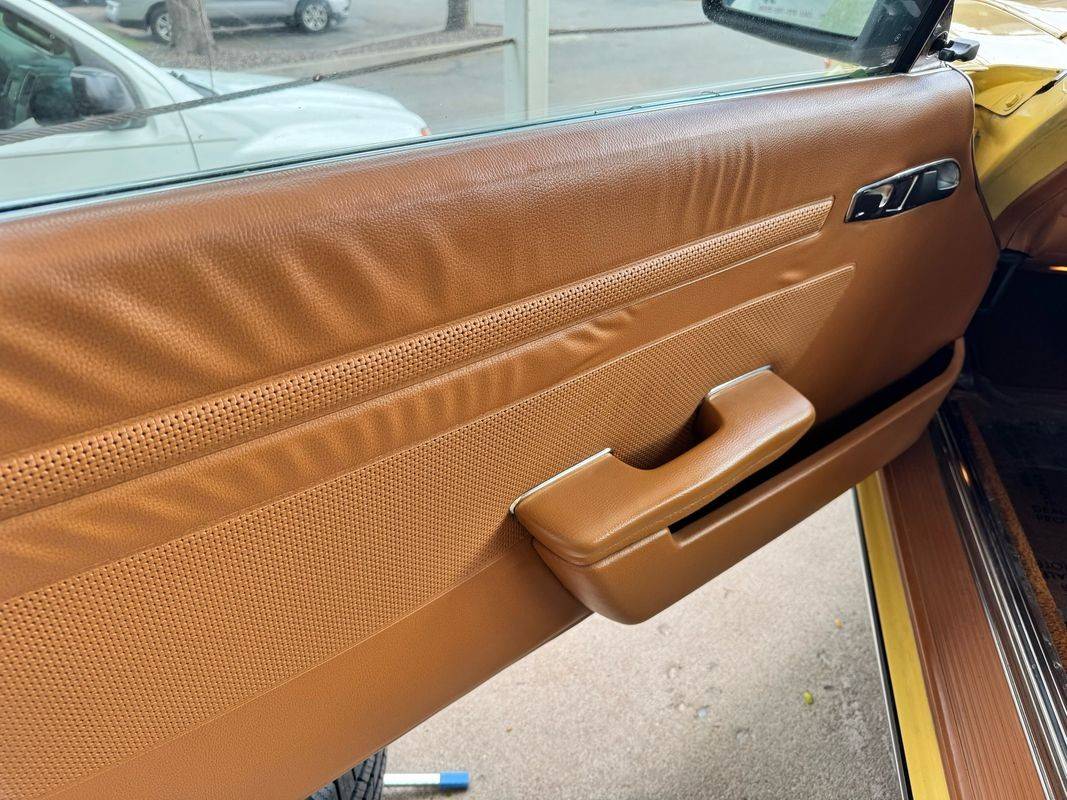 Mercedes-benz-450sl-1976-yellow-16