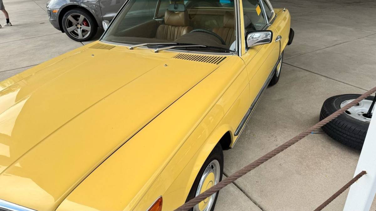 Mercedes-benz-450sl-1976-yellow-17