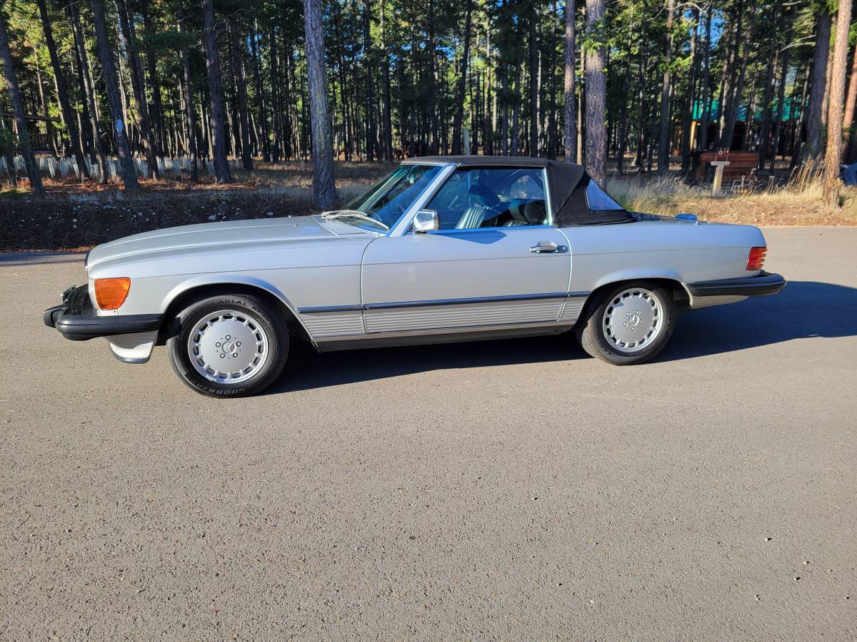 Mercedes-benz 560sl  1988 silver