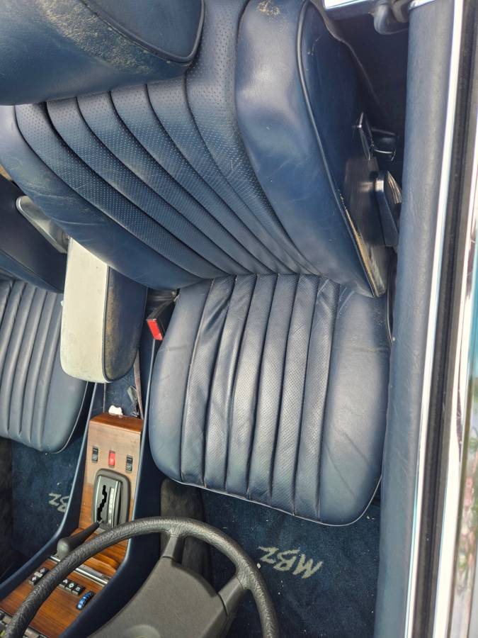 Mercedes-benz-Benz-380sl-1982-silver-11