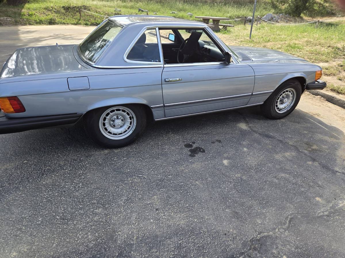 Mercedes-benz-Benz-380sl-1982-silver-2